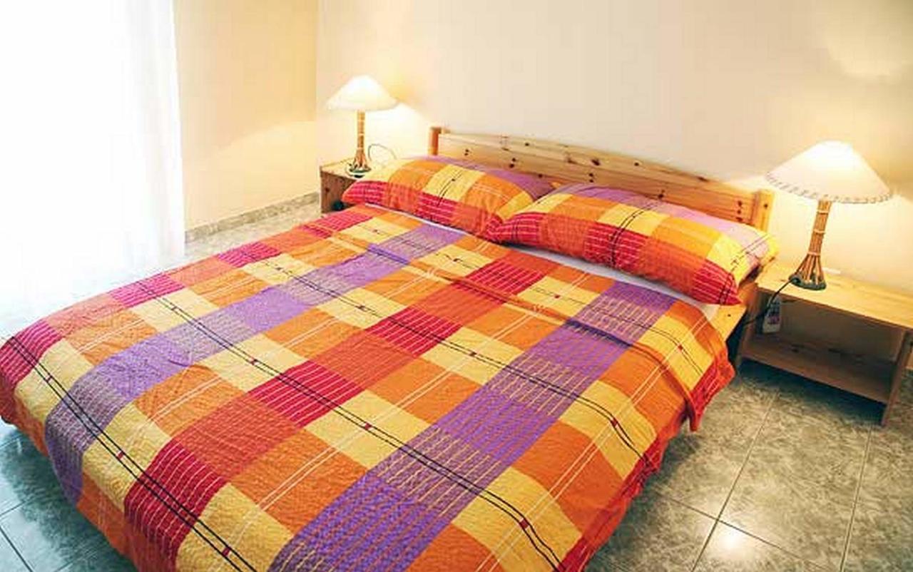 Apartments Barisic Hrvatskih Zrtava 404 Seget Vranjica Trogir Kültér fotó