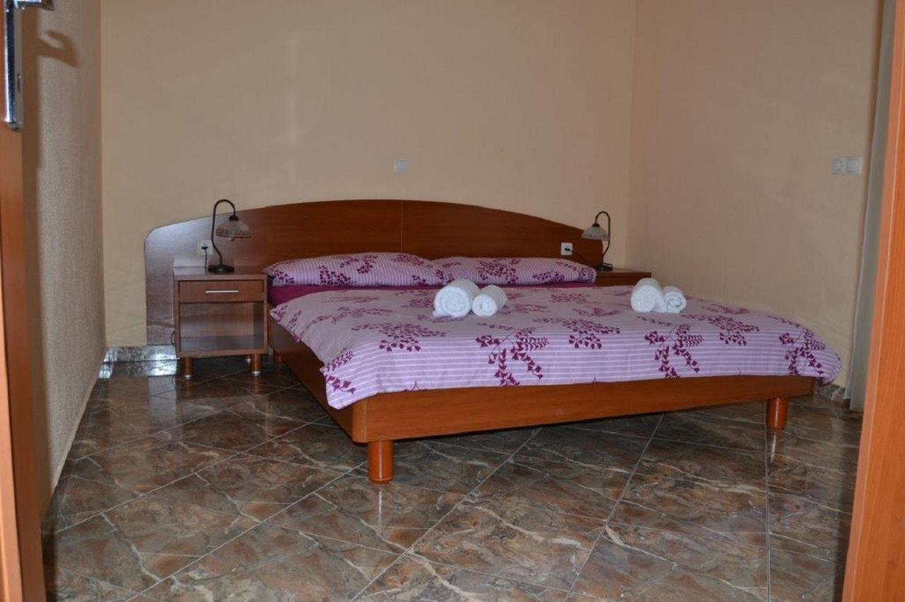 Apartments Barisic Hrvatskih Zrtava 404 Seget Vranjica Trogir Kültér fotó