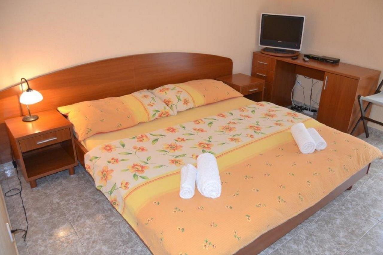 Apartments Barisic Hrvatskih Zrtava 404 Seget Vranjica Trogir Kültér fotó